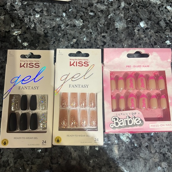 Bundle of 9 Kiss and others Press On Nails New - Picture 4 of 5